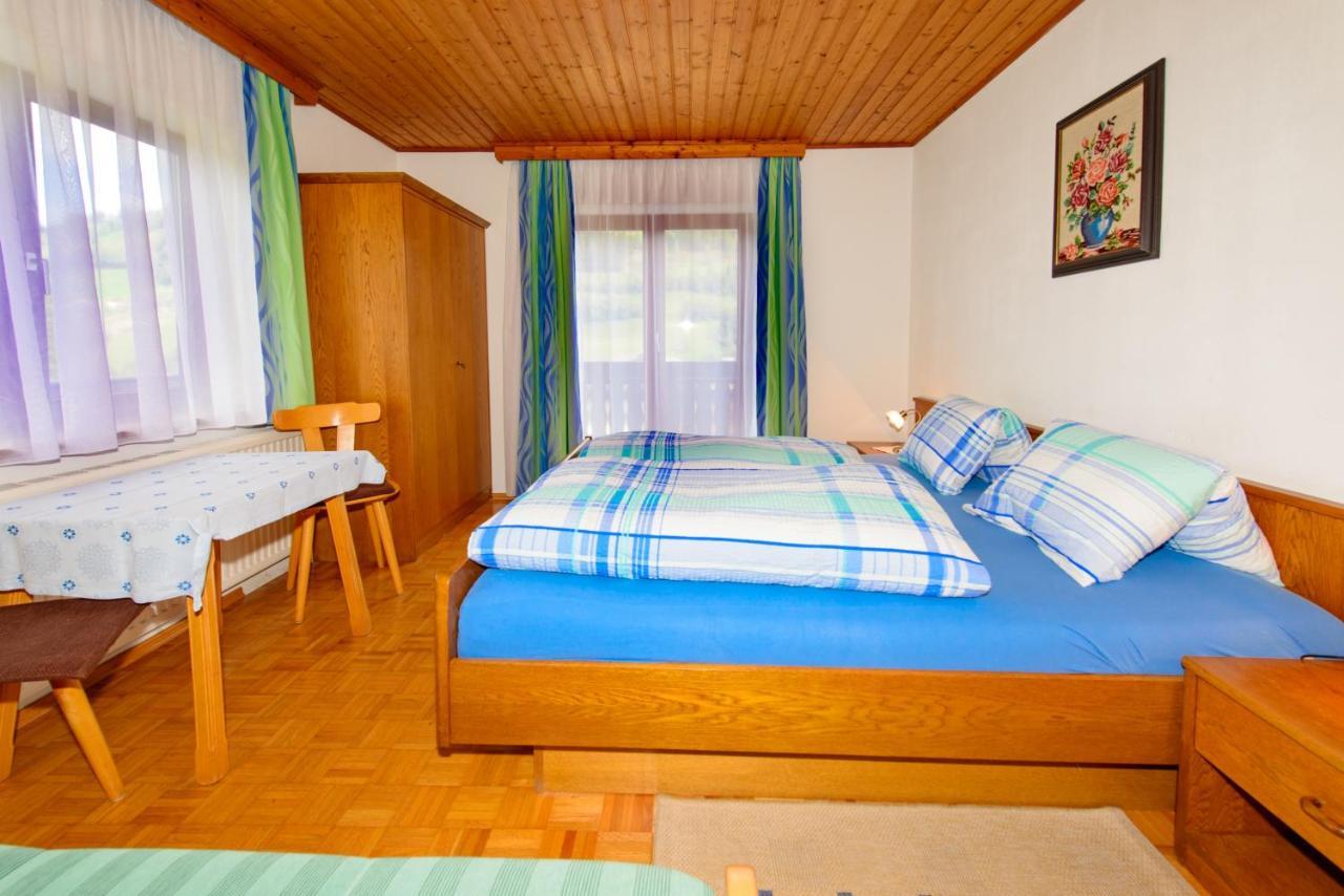 Schrahlehen Bed and Breakfast Wagrain Buitenkant foto