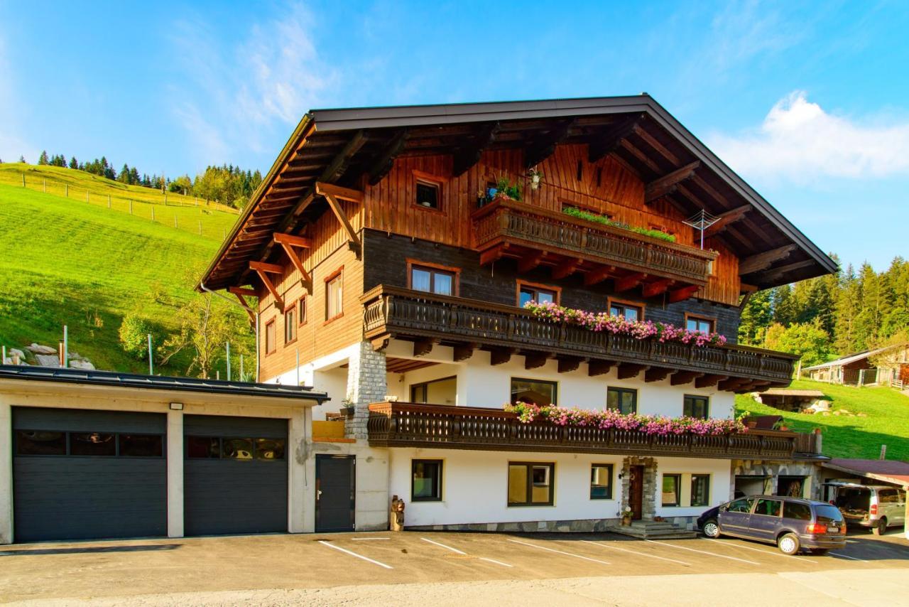 Schrahlehen Bed and Breakfast Wagrain Buitenkant foto