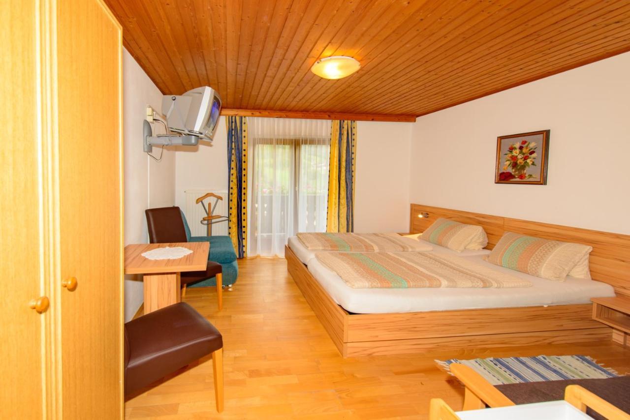 Schrahlehen Bed and Breakfast Wagrain Buitenkant foto