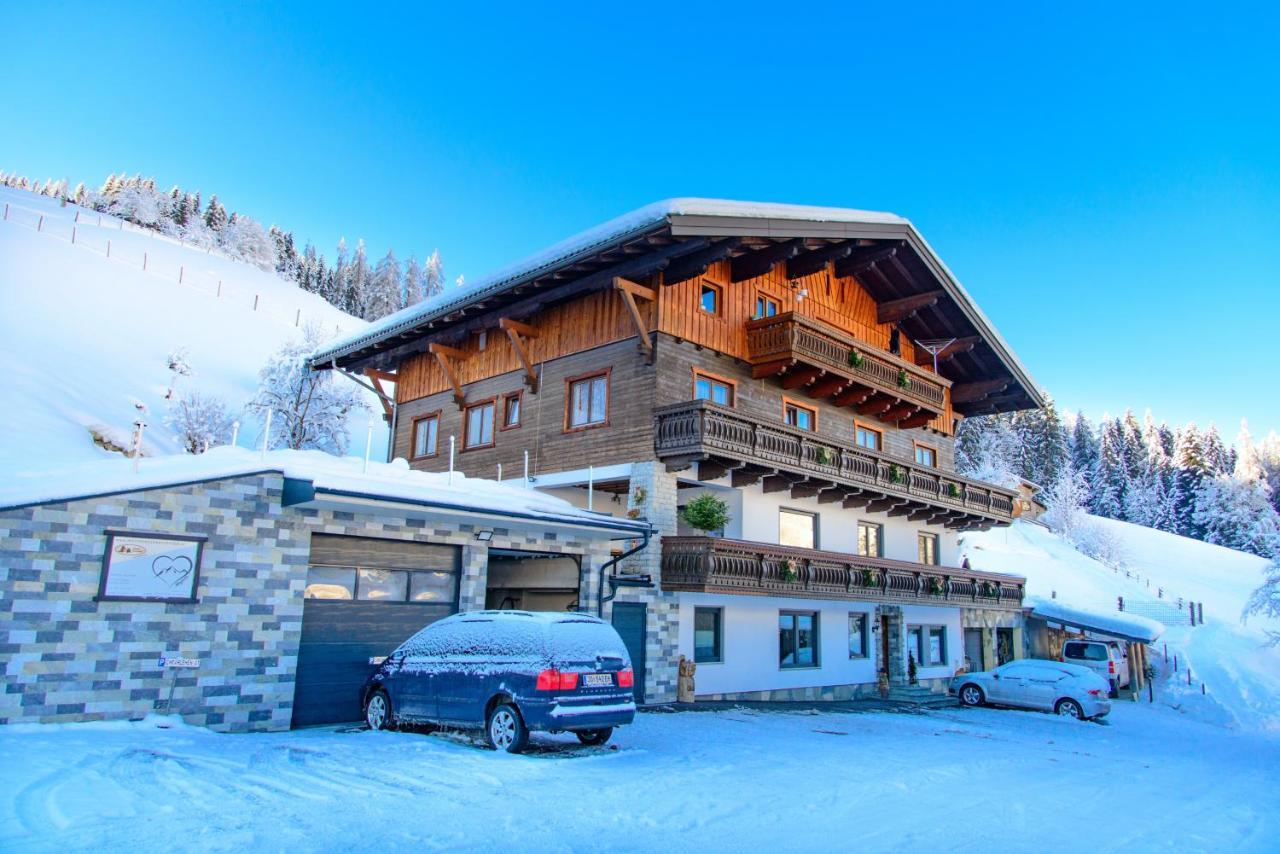 Schrahlehen Bed and Breakfast Wagrain Buitenkant foto