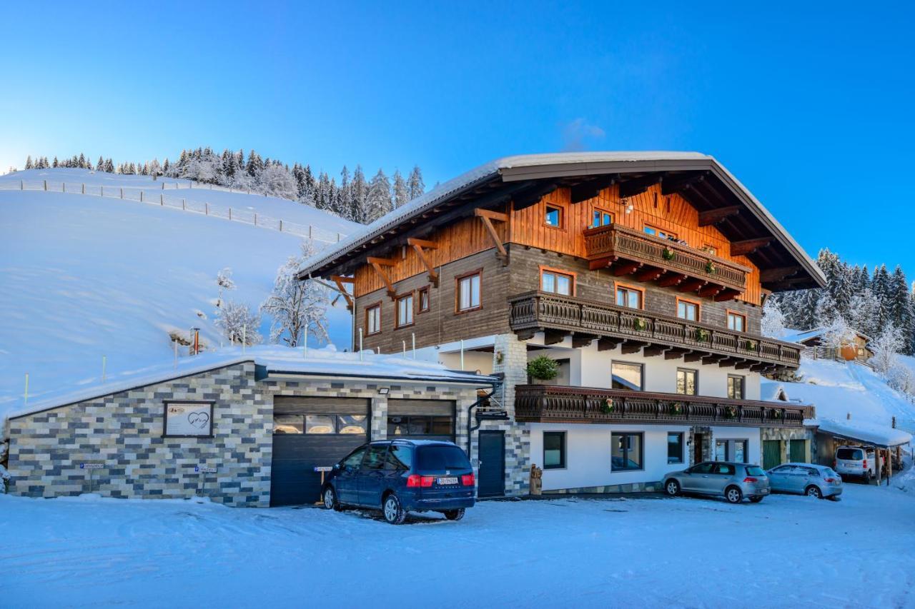 Schrahlehen Bed and Breakfast Wagrain Buitenkant foto