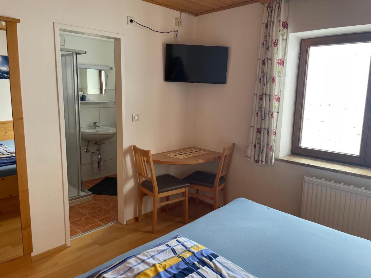 Schrahlehen Bed and Breakfast Wagrain Buitenkant foto