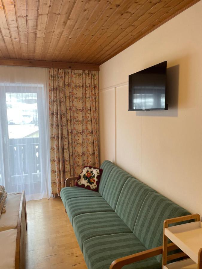 Schrahlehen Bed and Breakfast Wagrain Buitenkant foto
